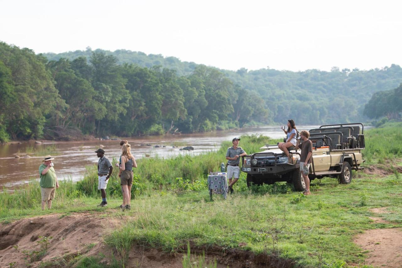 Sausage Tree Safari Camp Réserve de Balule Extérieur photo